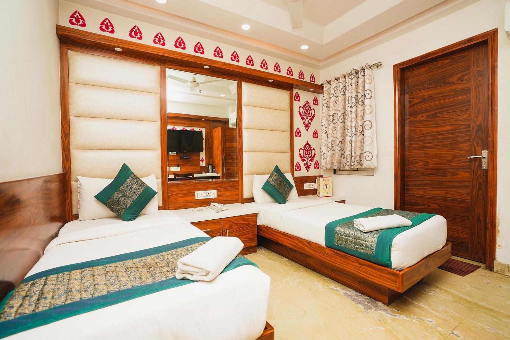 Hotel Kabir Palace Karol Bagh 新德里 外观 照片
