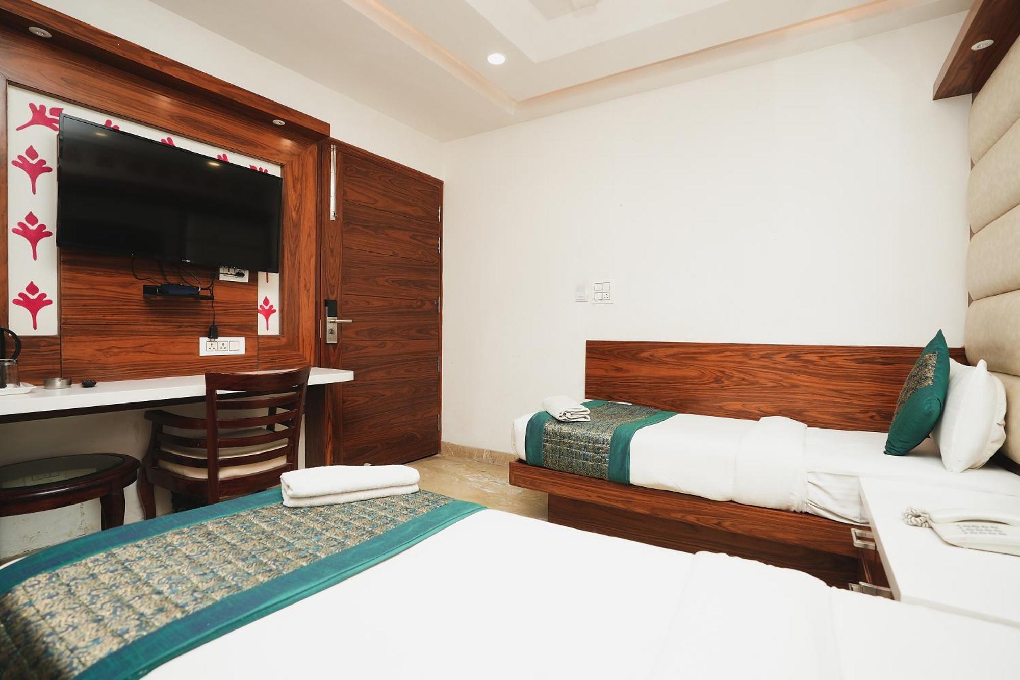 Hotel Kabir Palace Karol Bagh 新德里 外观 照片