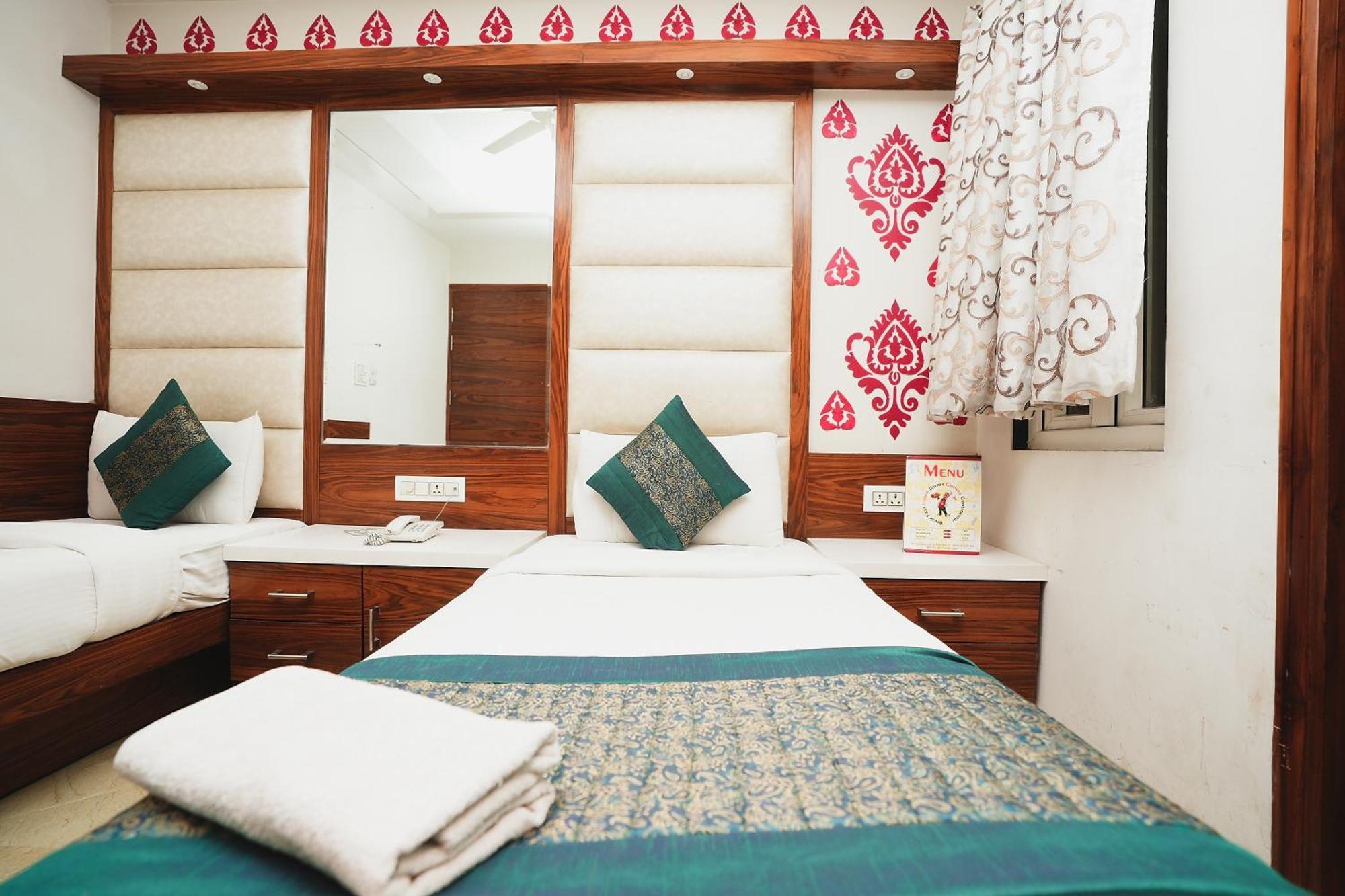 Hotel Kabir Palace Karol Bagh 新德里 外观 照片