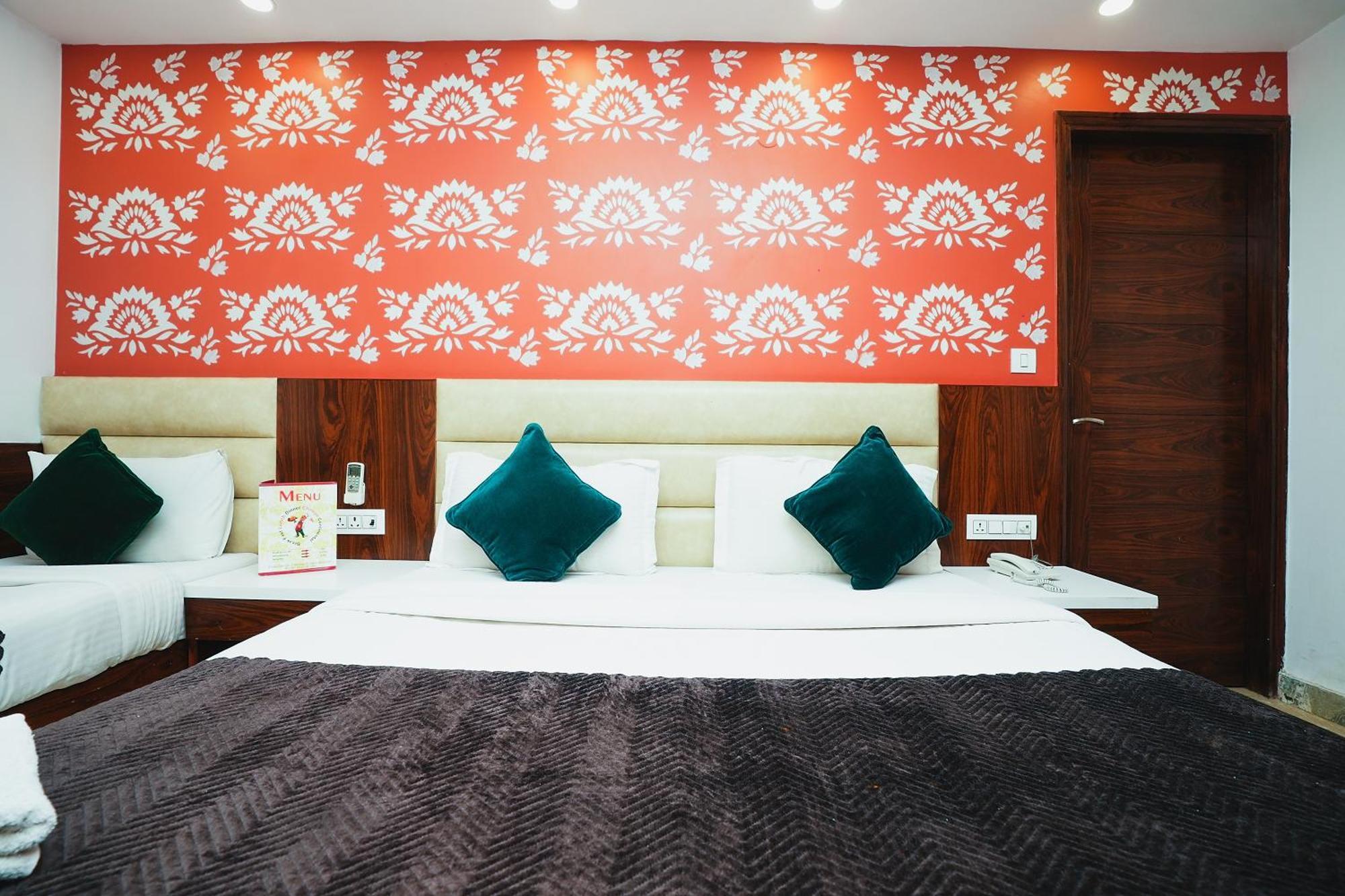 Hotel Kabir Palace Karol Bagh 新德里 外观 照片